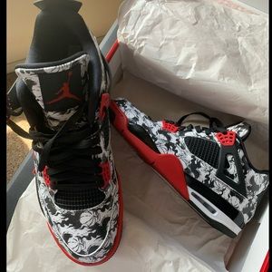 Jordan 4s retro